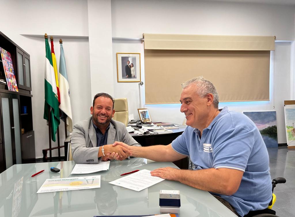 Alcalde y representante de COCEMFE Sevilla