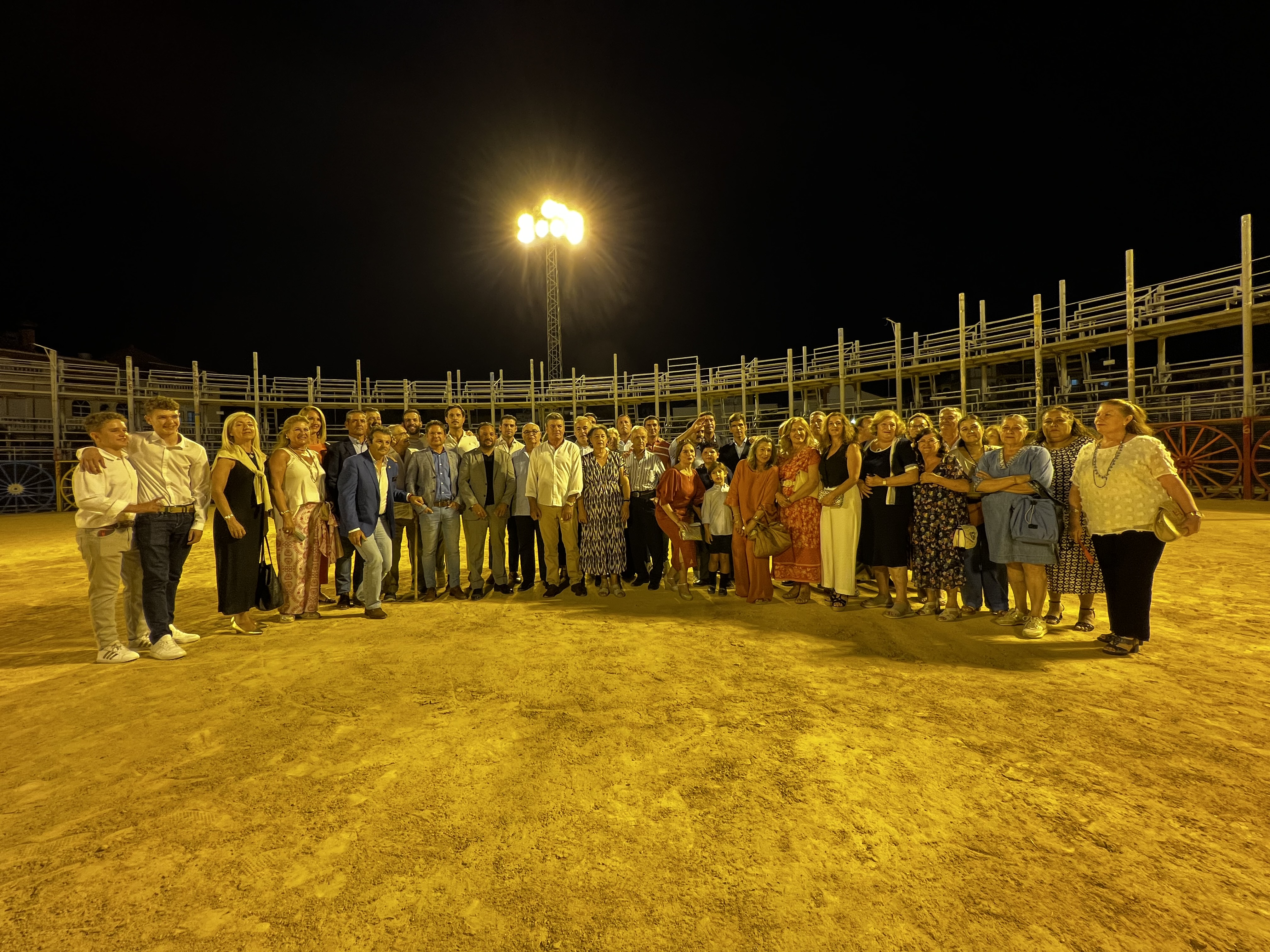 HOMENAJE BANDERILLEROS Y PICADORES