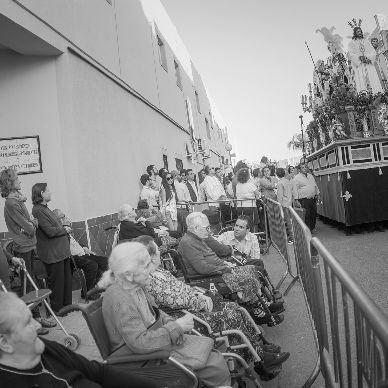 Hermandad del Cautivo. Ellos y Él. Sebas Gallardo